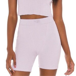 Winter Muse LNGE Rib Short in Lilac